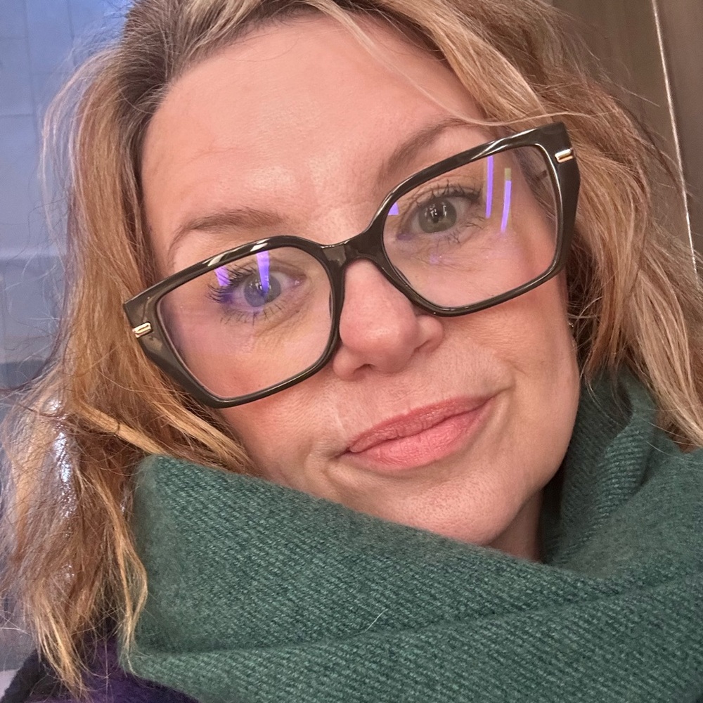 Meet your Posher, Brenda lee